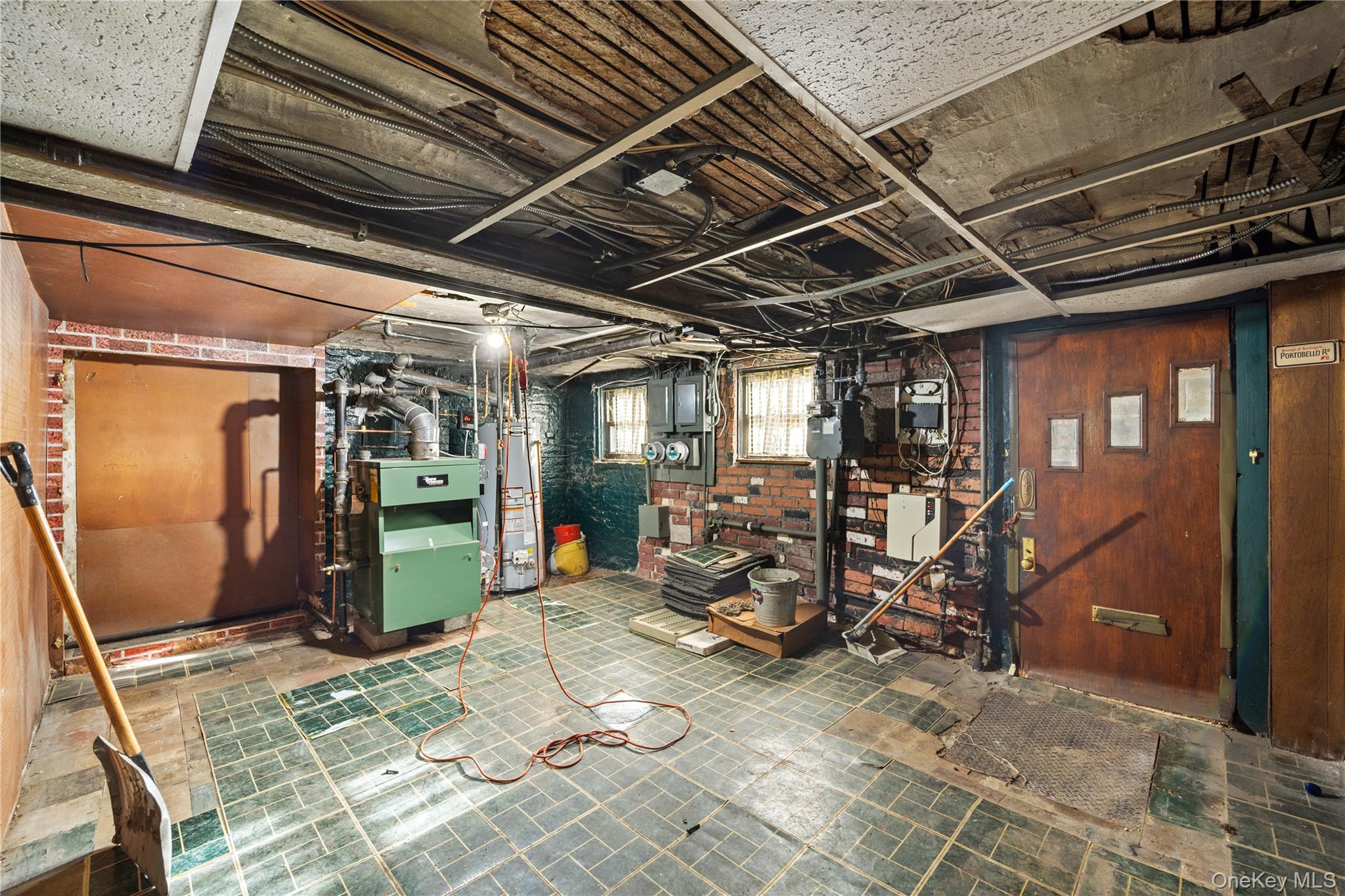 160 Diamond Street – For Sale photo 31