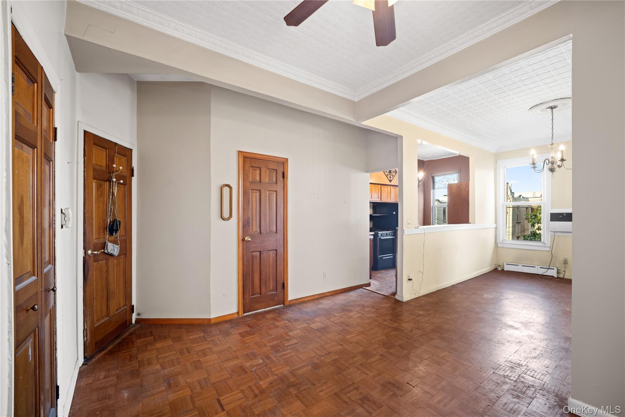 160 Diamond Street – For Sale photo 18