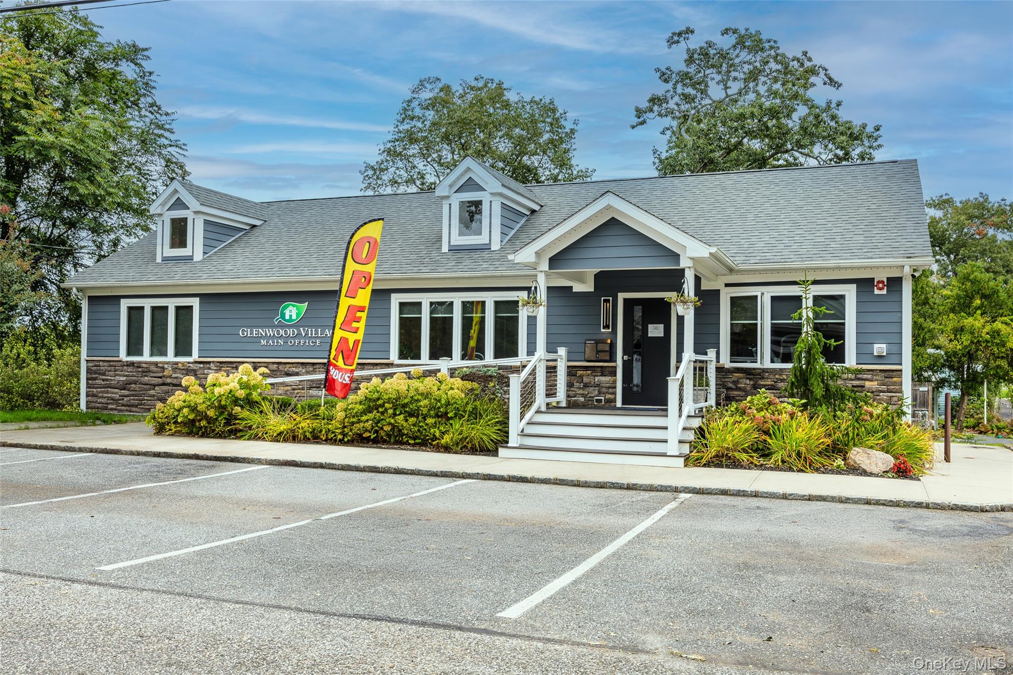 1661 Old Country Road, Unit 560 photo 41