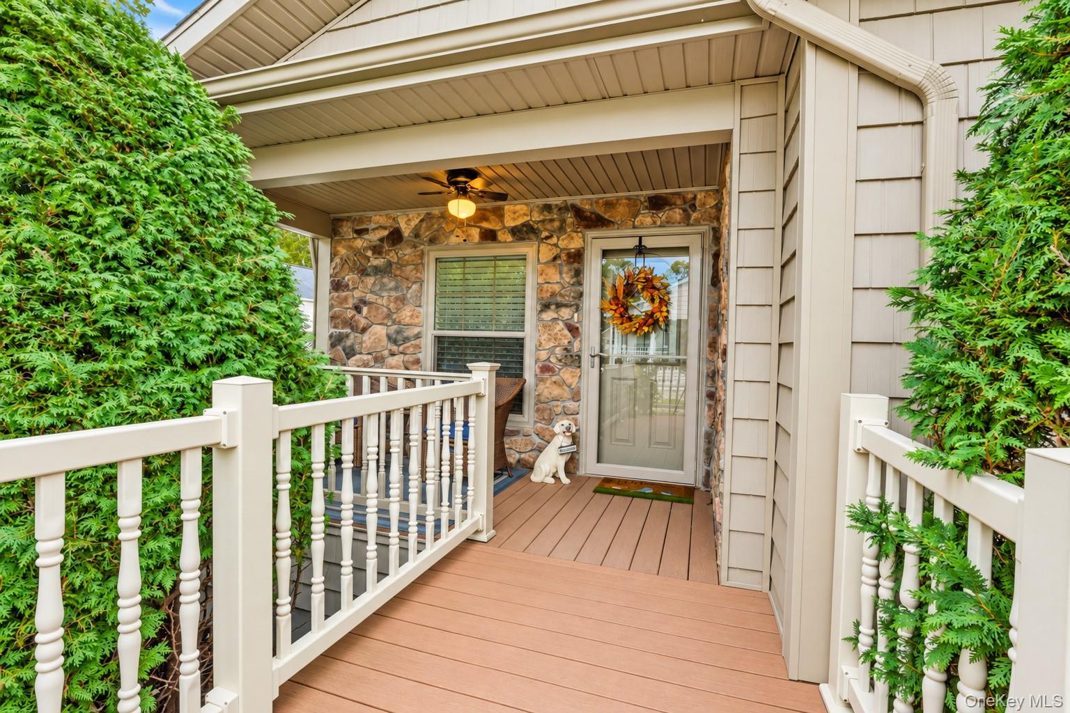 1661 Old Country Road, Unit 560 photo 3