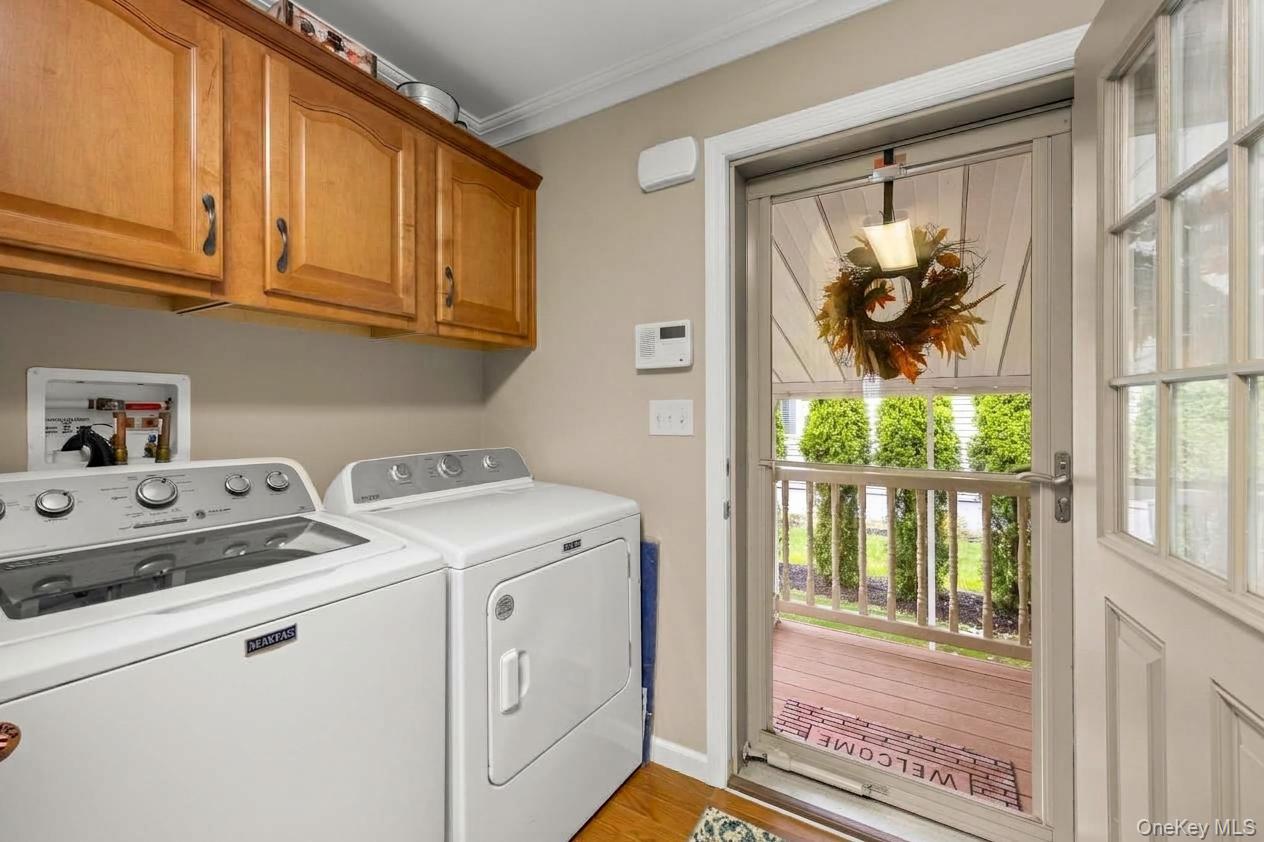 1661 Old Country Road, Unit 560 photo 30