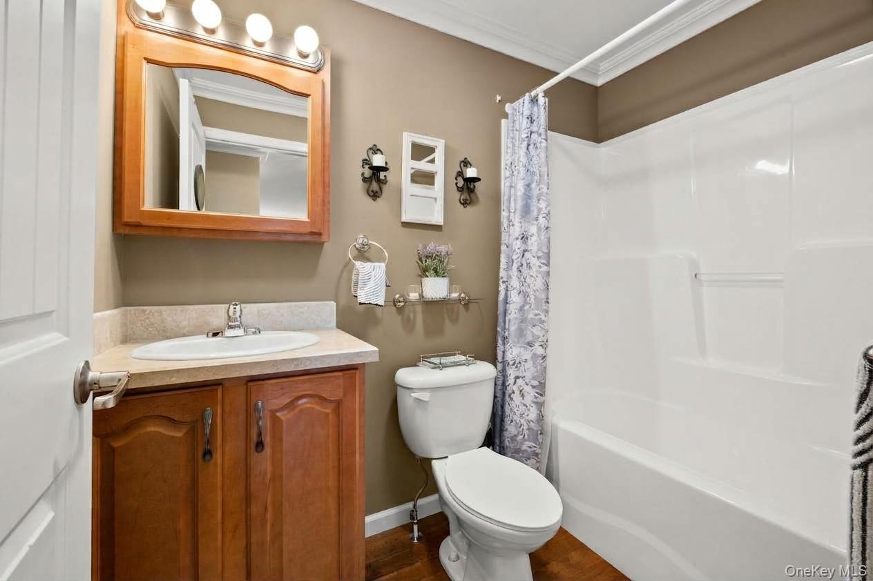 1661 Old Country Road, Unit 560 photo 28