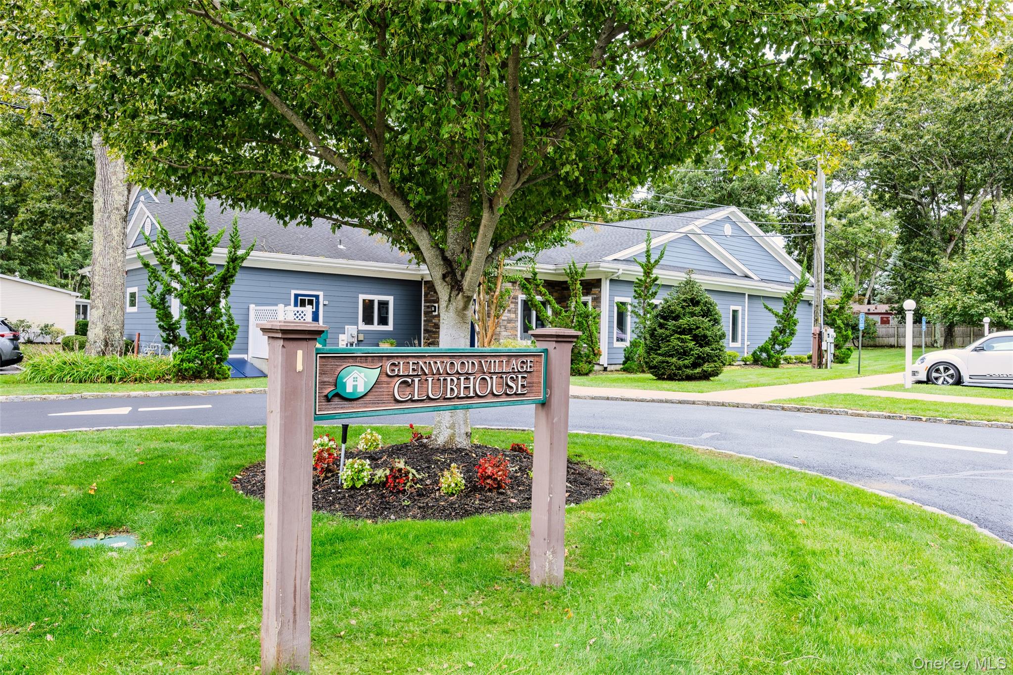 1661 Old Country Road, Unit 560 photo 42