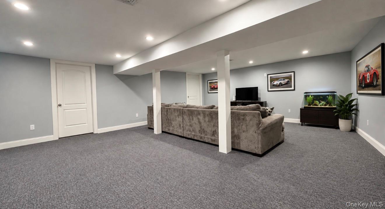 22 5th Avenue – For Sale photo 19