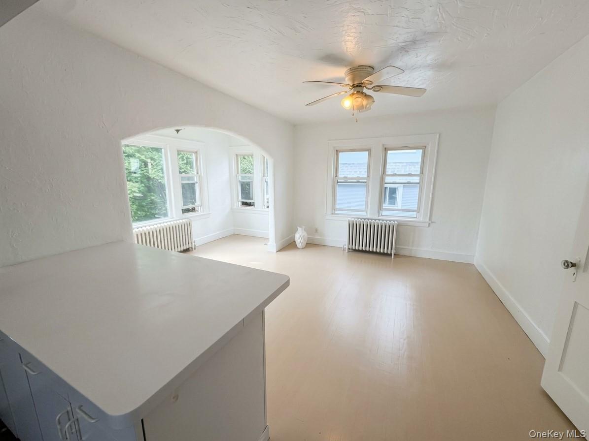 122 Greenvale Avenue, Unit Apt #2 photo 3
