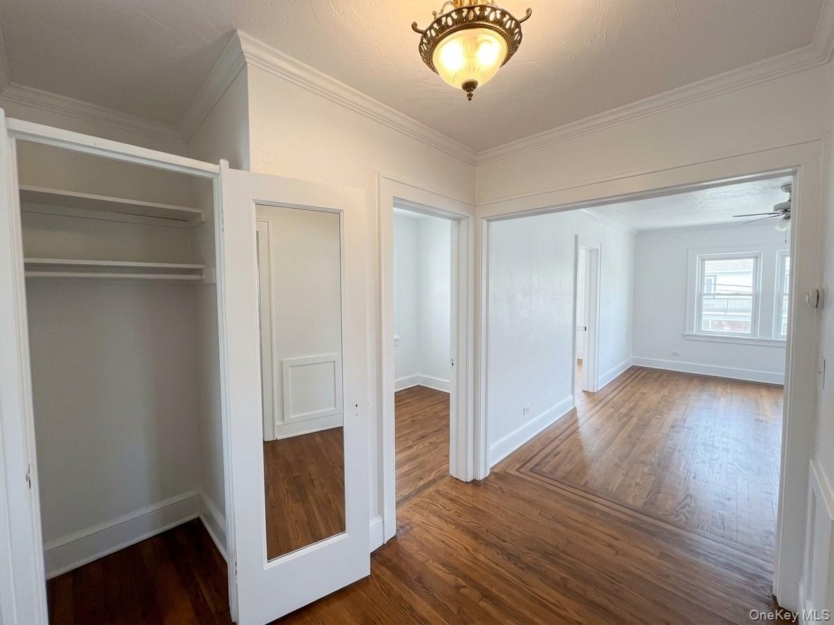 122 Greenvale Avenue, Unit Apt #2 photo 24
