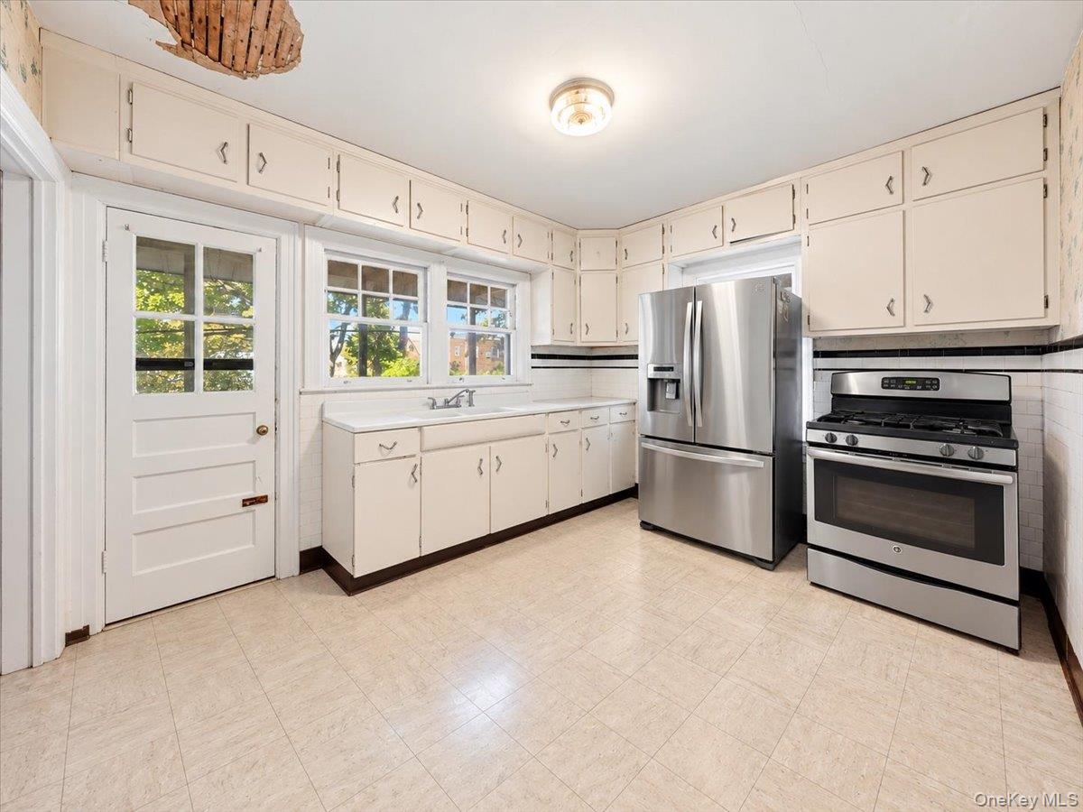 2727 Morgan Avenue – For Sale photo 9