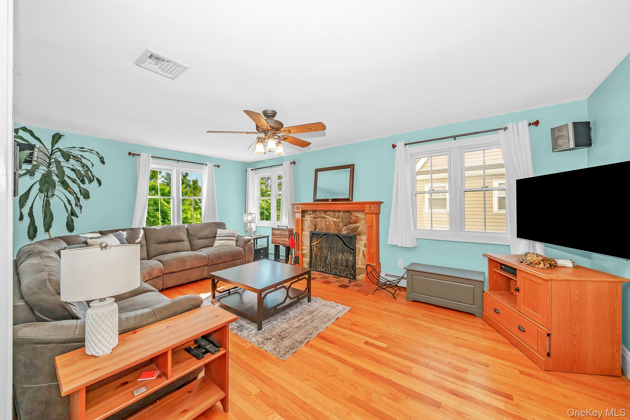 209 Claxton Avenue – For Sale photo 8