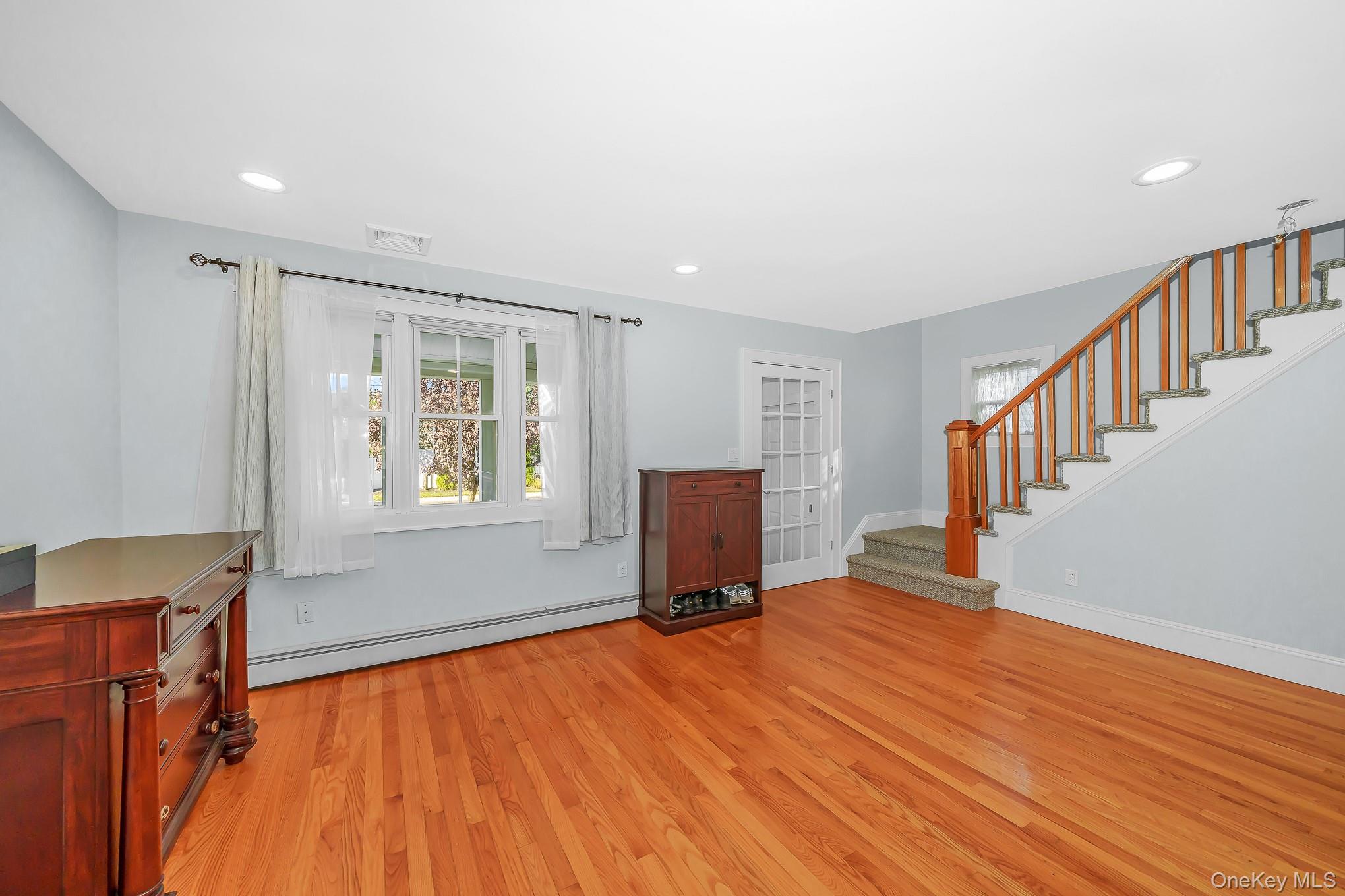 209 Claxton Avenue – For Sale photo 4