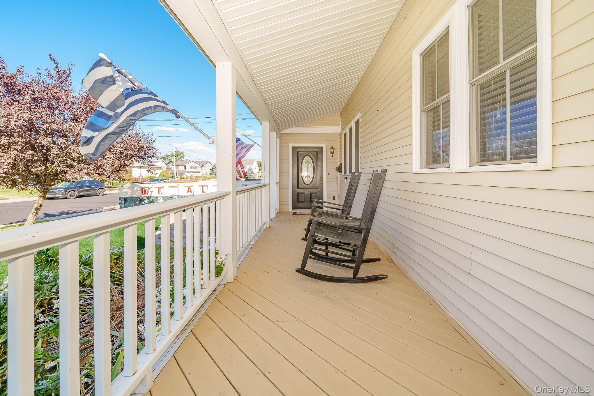 209 Claxton Avenue – For Sale photo 2