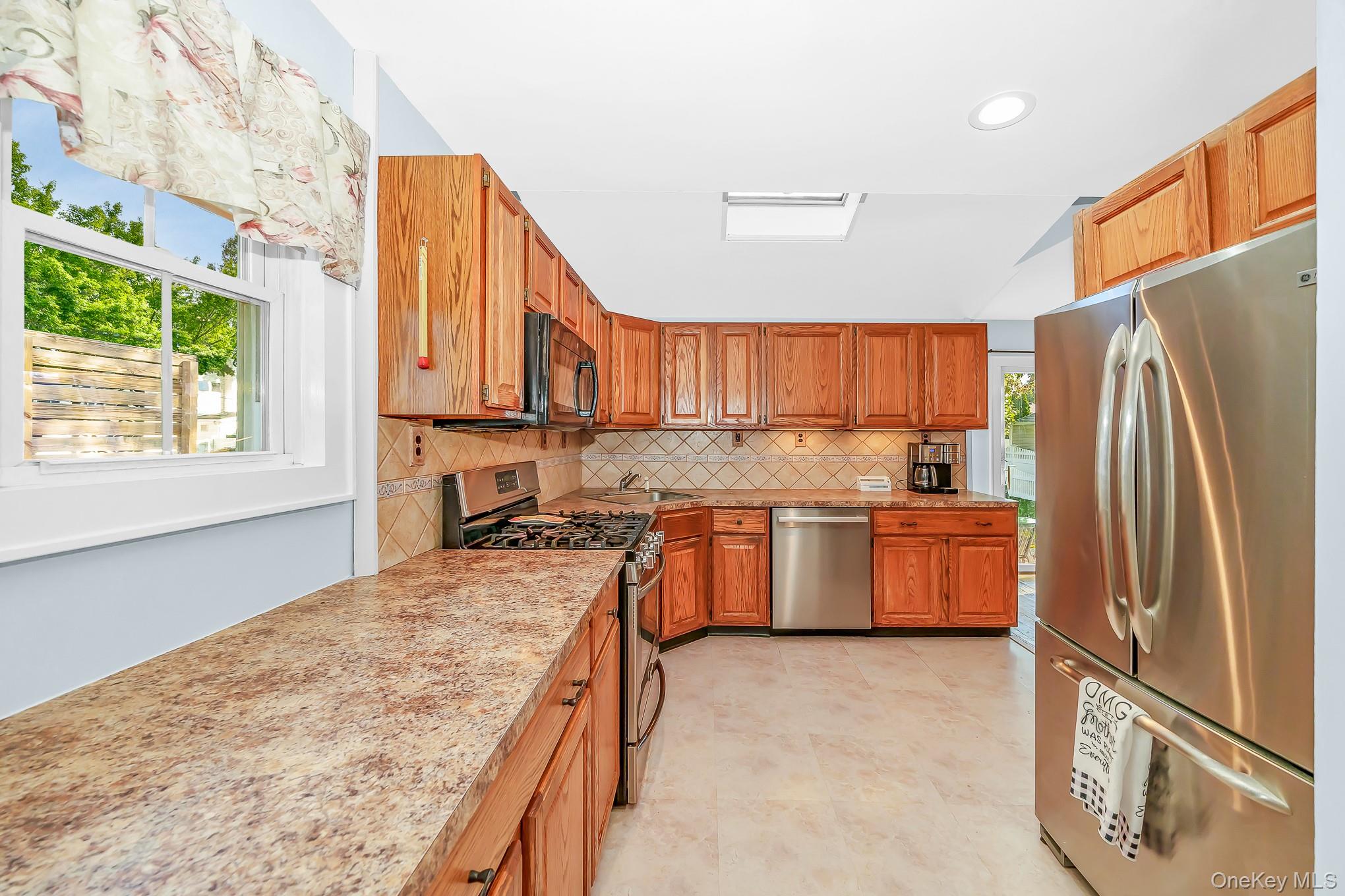 209 Claxton Avenue – For Sale photo 6