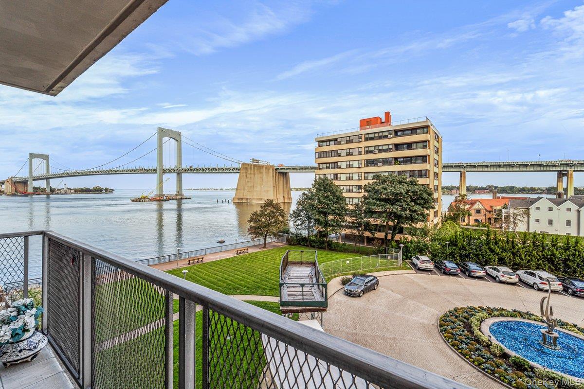 166-25 Powells Cove Boulevard, Unit 4L photo 26