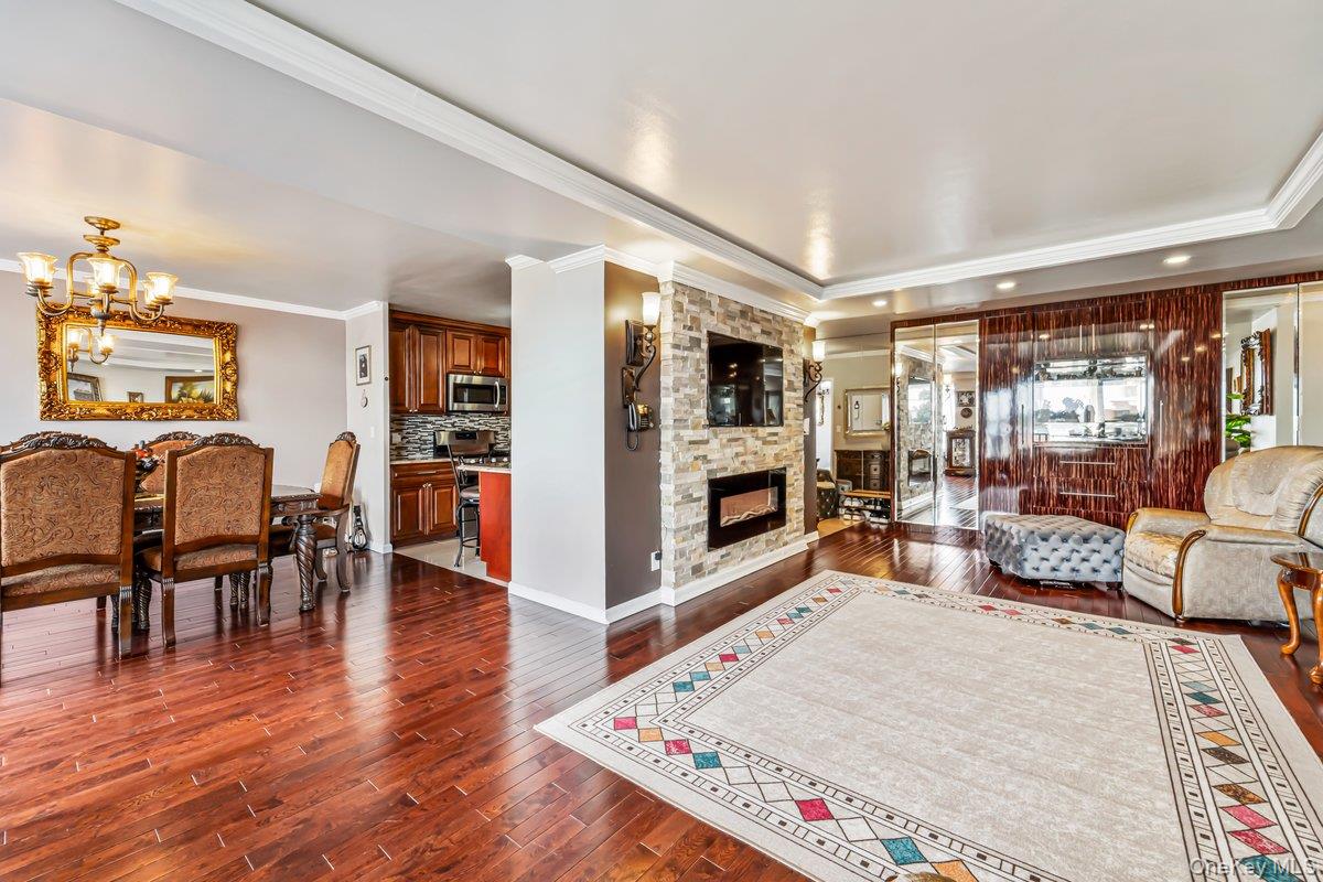 166-25 Powells Cove Boulevard, Unit 4L photo 11