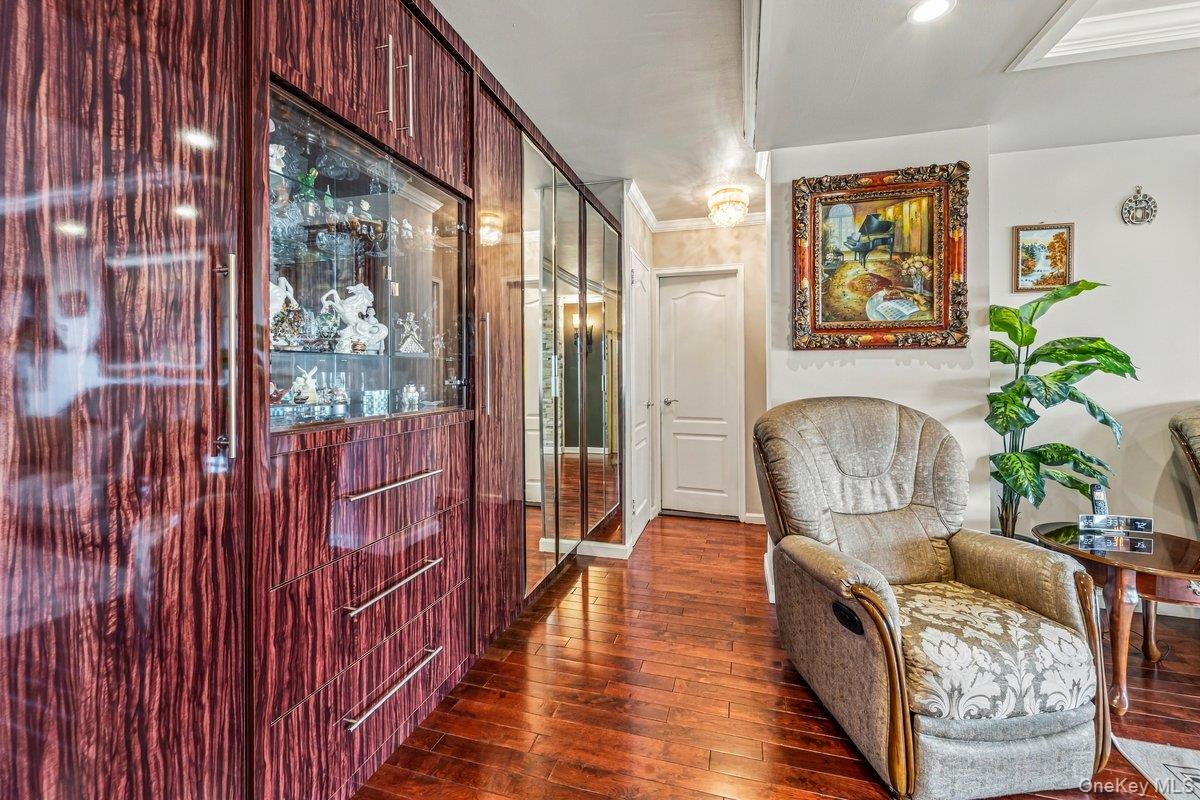 166-25 Powells Cove Boulevard, Unit 4L photo 16