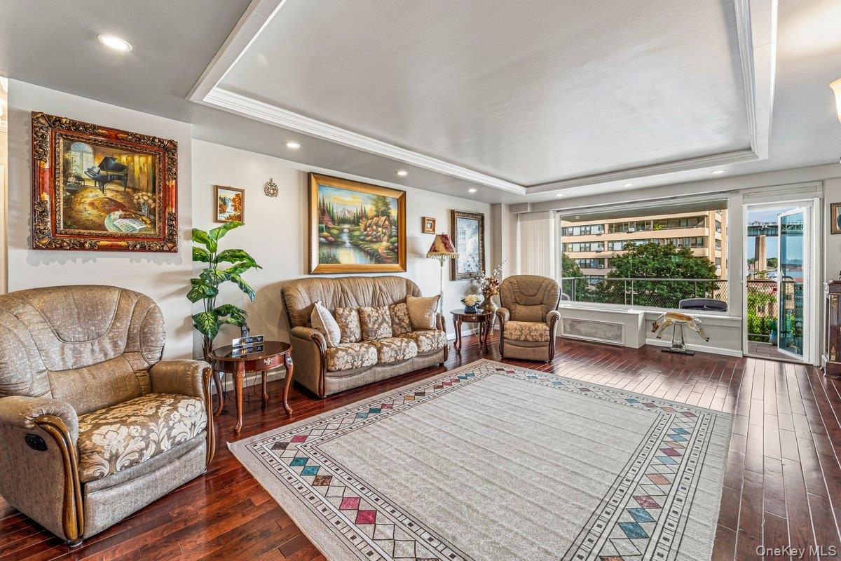 166-25 Powells Cove Boulevard, Unit 4L photo 12