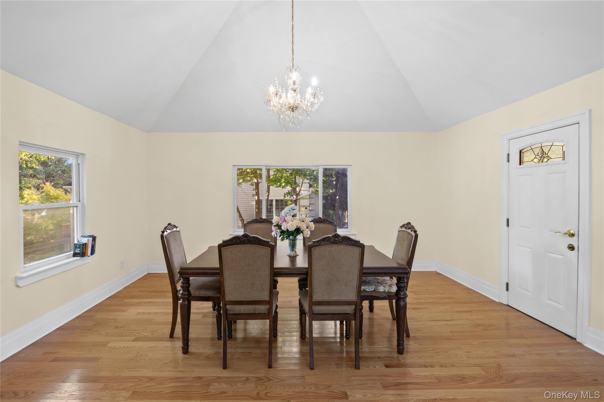 21 Oxford Boulevard – For Sale photo 9