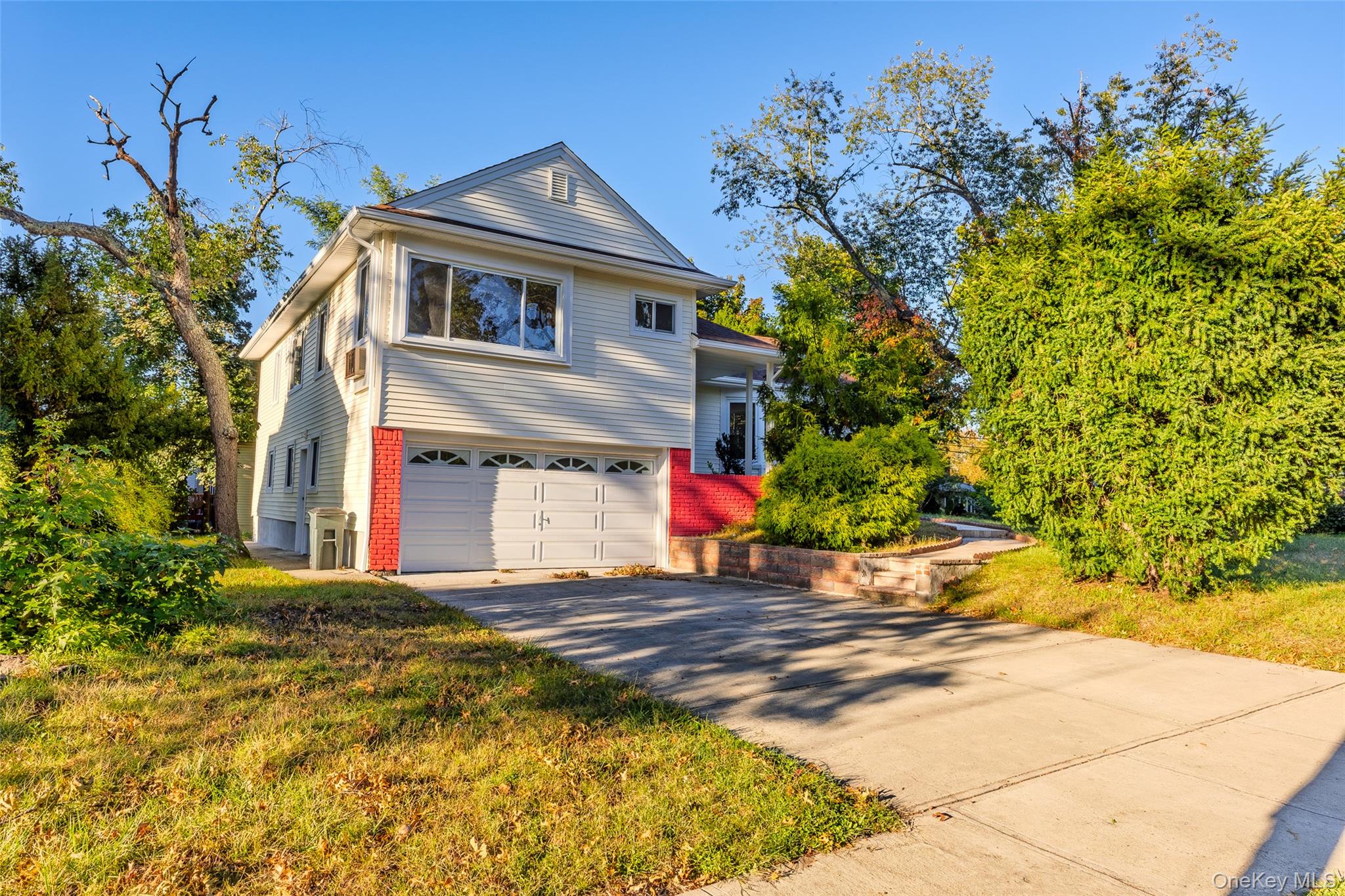 21 Oxford Boulevard – For Sale photo 3