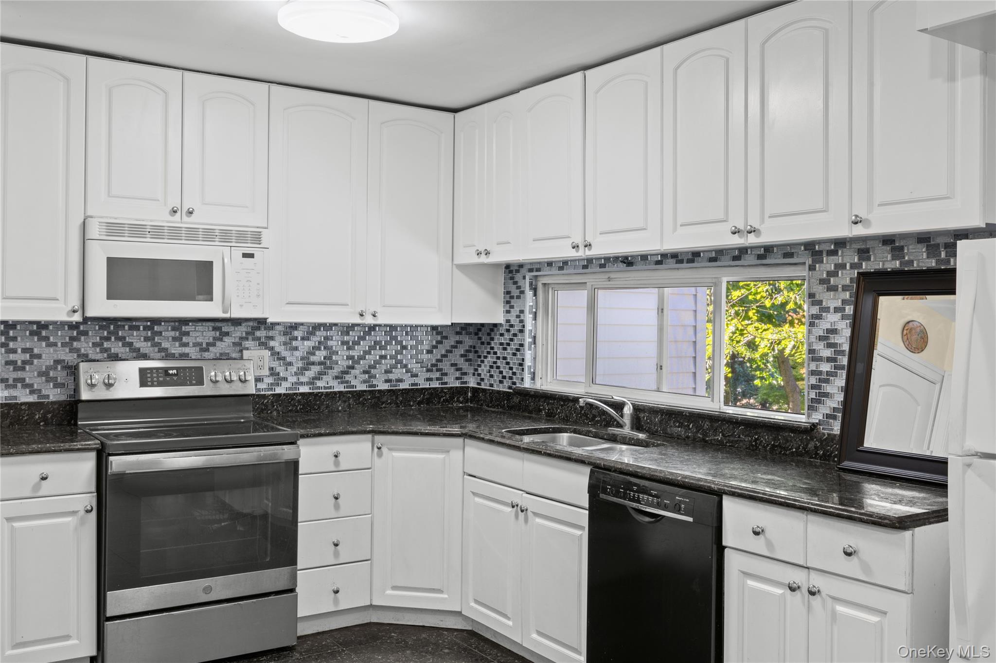21 Oxford Boulevard – For Sale photo 11