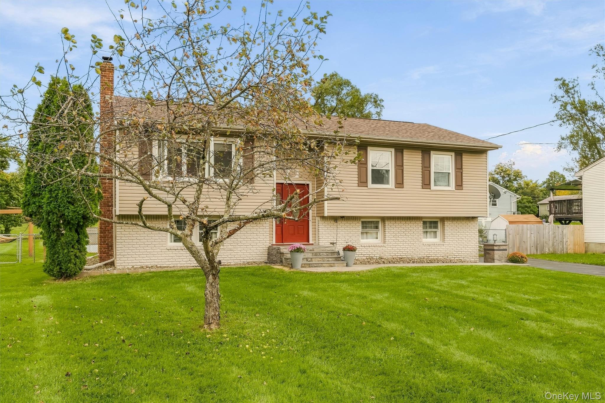 56 Scott Drive – For Sale photo 2