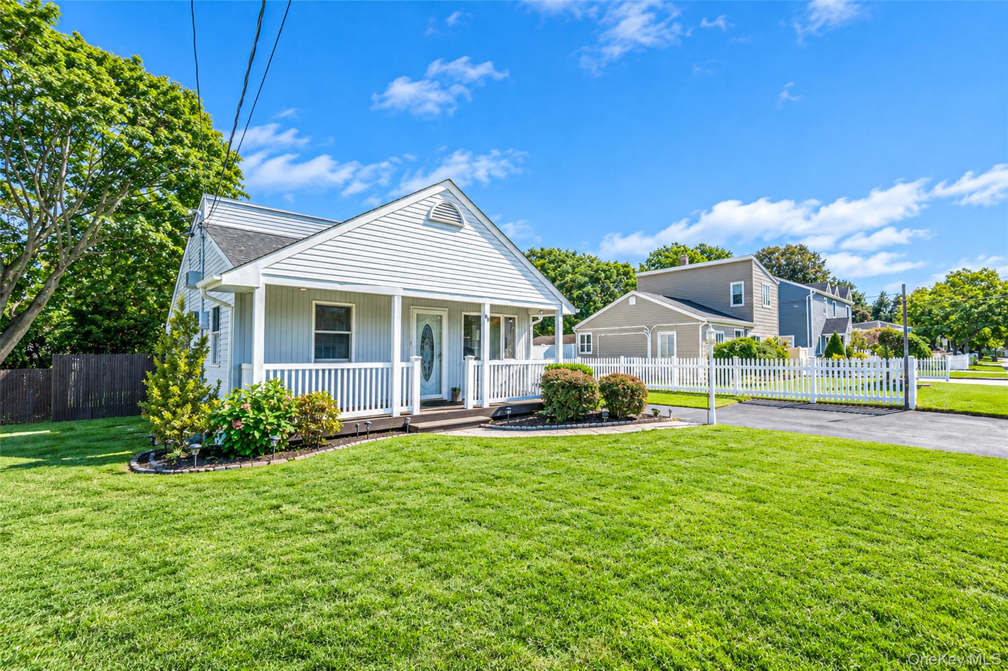99 Cherubina Lane – For Sale photo 2