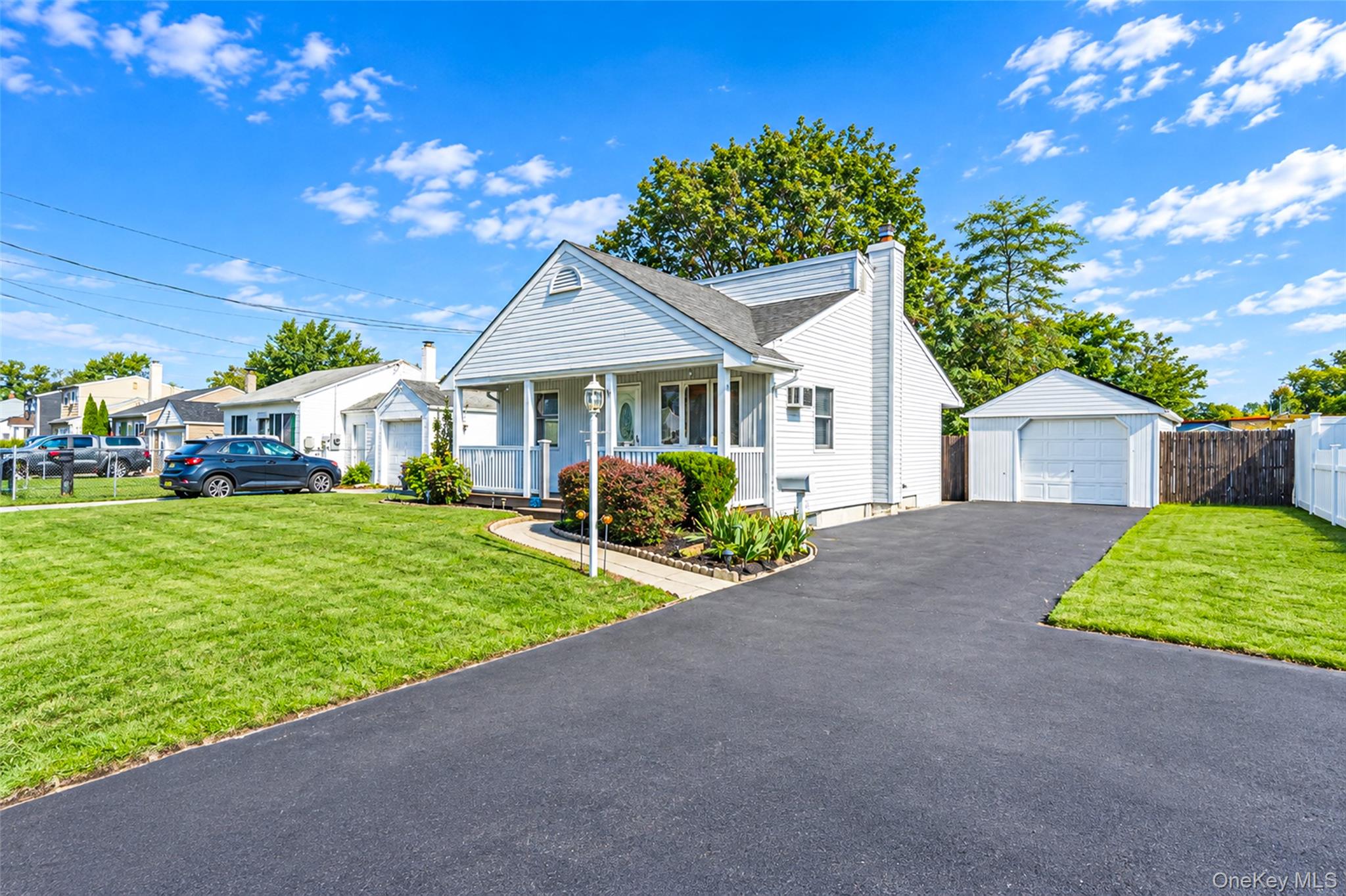 99 Cherubina Lane – For Sale photo 3