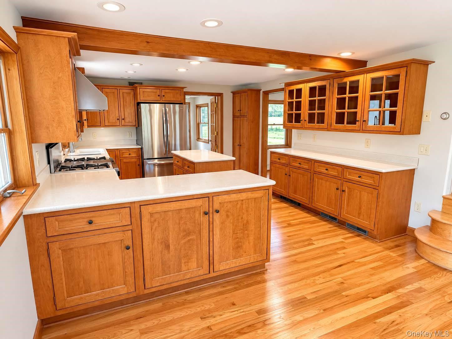 92 Crum Elbow Road – For Rent photo 4