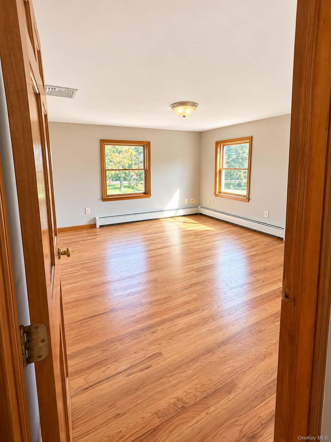 92 Crum Elbow Road – For Rent photo 15