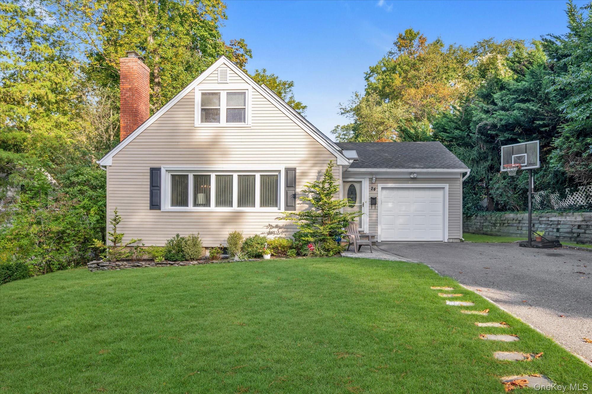 24 Summit Road – For Sale