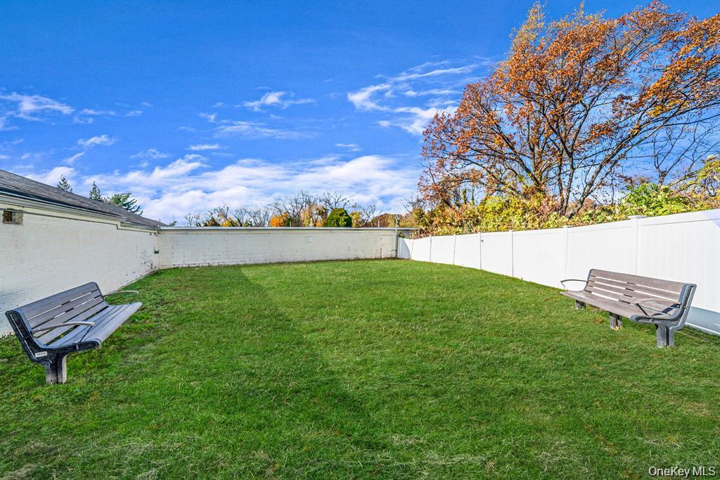 8 Terrace Circle, Unit 1G photo 12