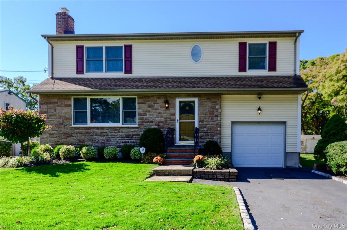 1924 Louis Kossuth Avenue – For Sale