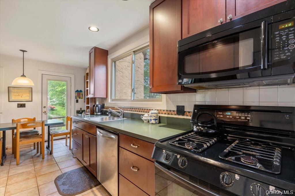 97 Mountain Avenue – For Sale photo 7