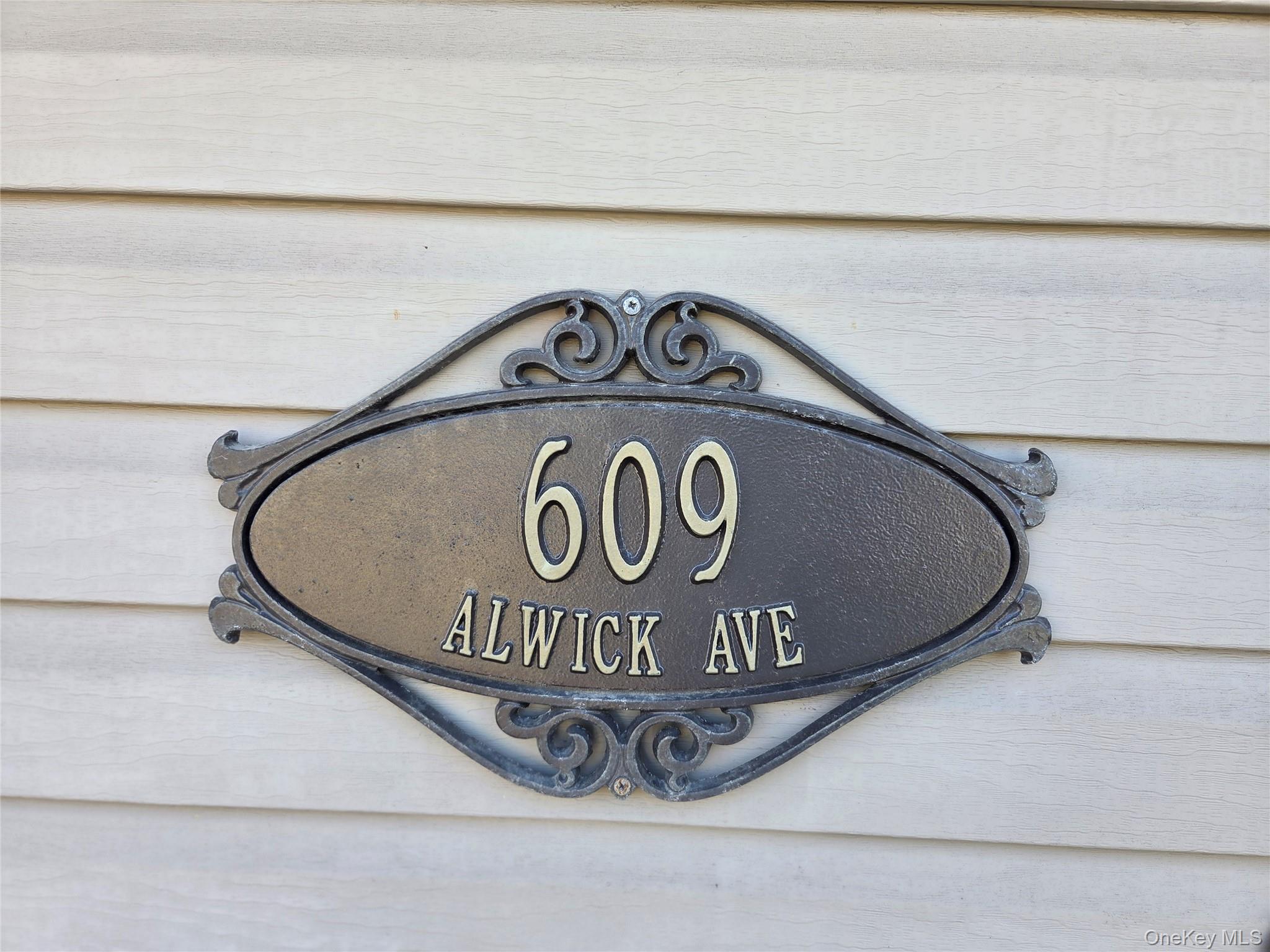 609 Alwick Avenue – For Sale photo 3