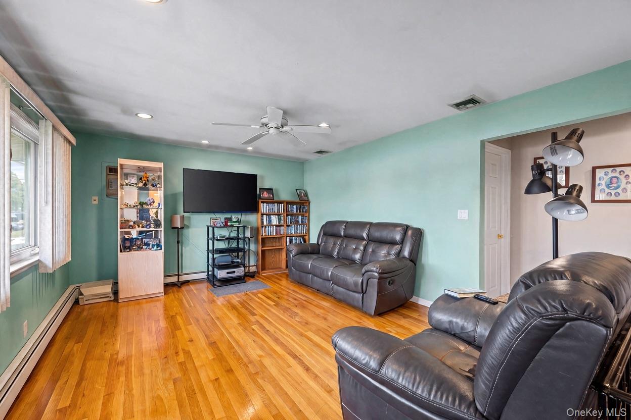 3866 Drake Street – For Sale photo 16