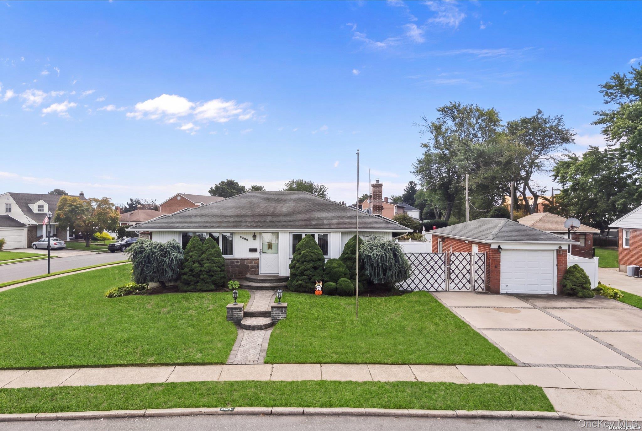 3866 Drake Street – For Sale photo 27