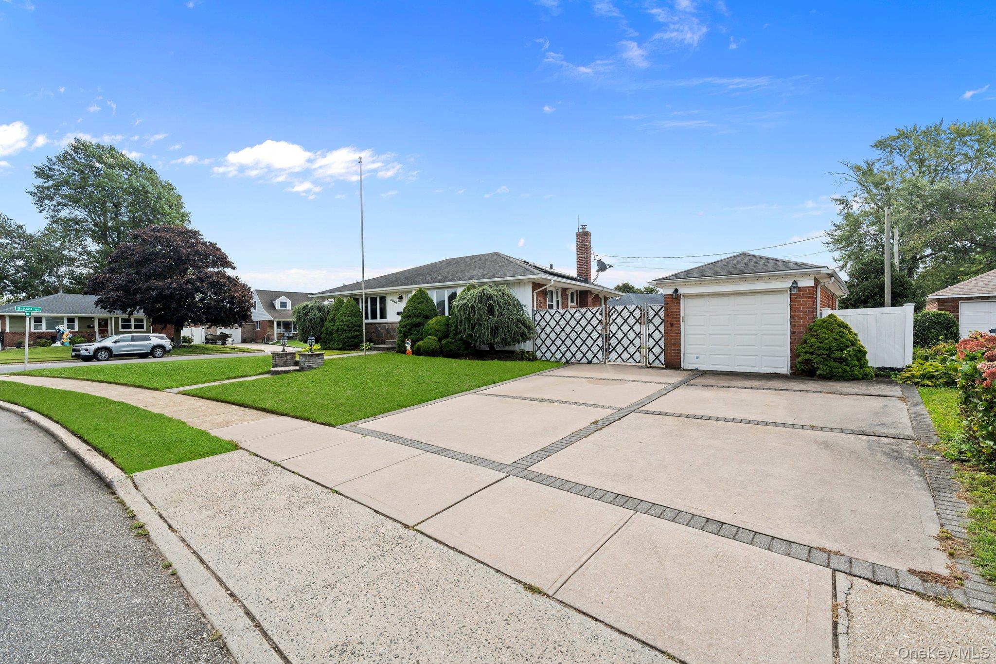 3866 Drake Street – For Sale photo 7