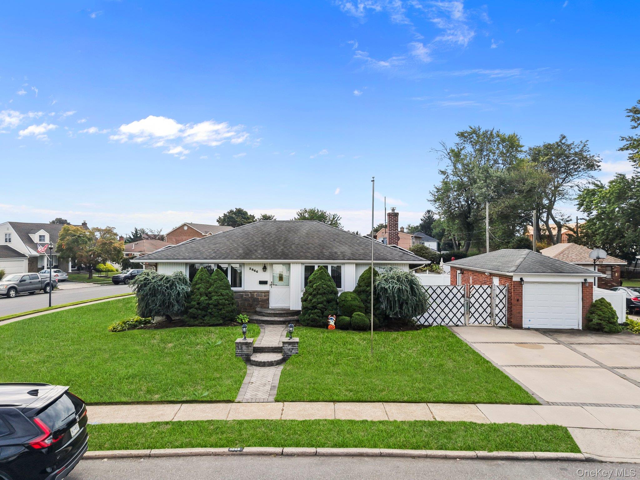 3866 Drake Street – For Sale photo 34