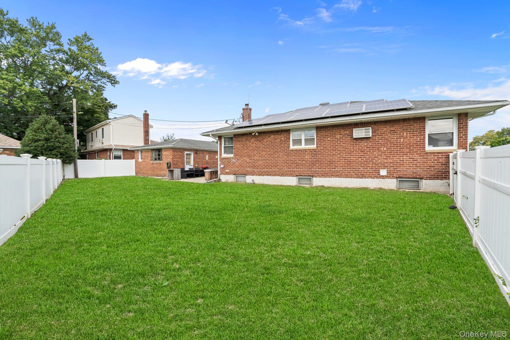 3866 Drake Street – For Sale photo 5