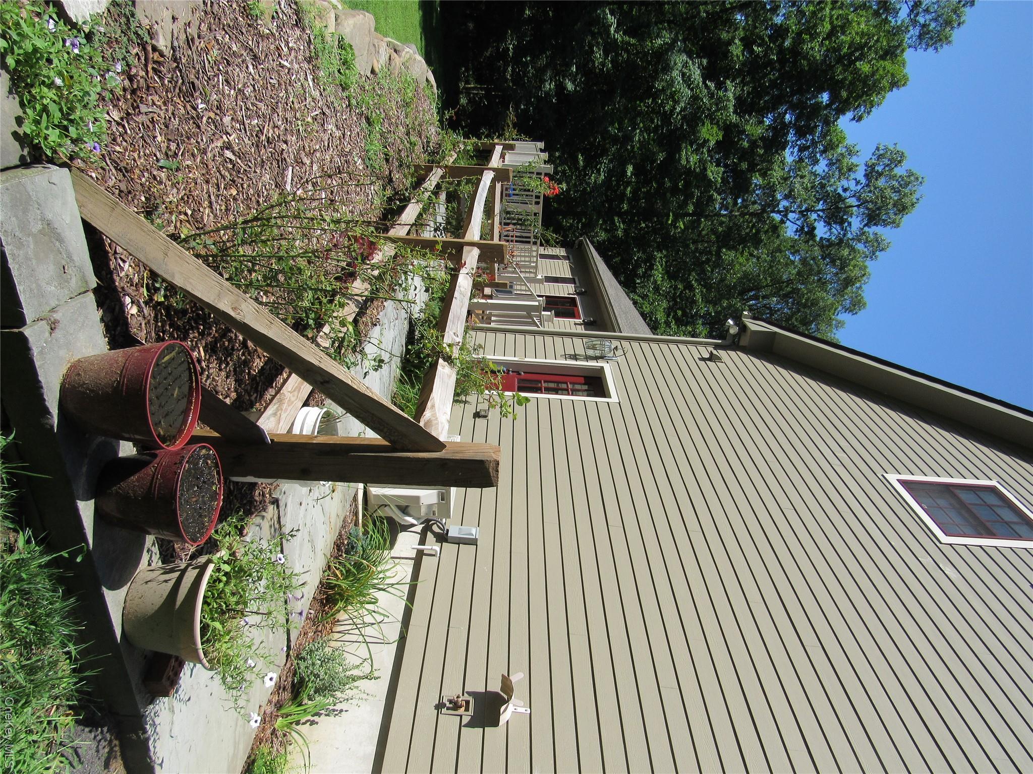 193 Stony Bar Road, Unit Apt 1 photo 2
