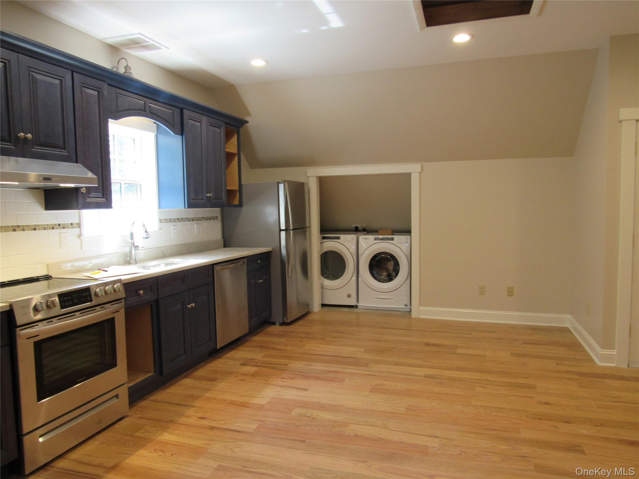 193 Stony Bar Road, Unit Apt 1 photo 8