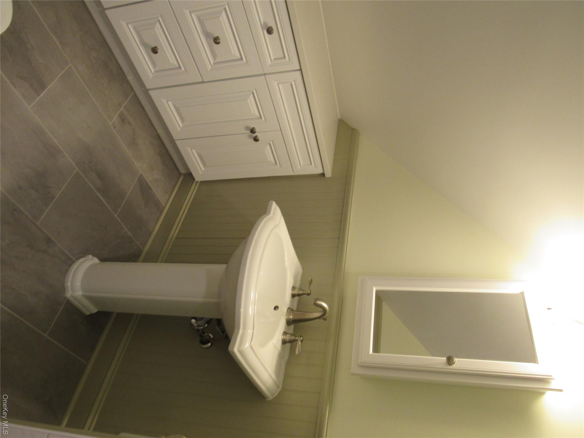 193 Stony Bar Road, Unit Apt 1 photo 13