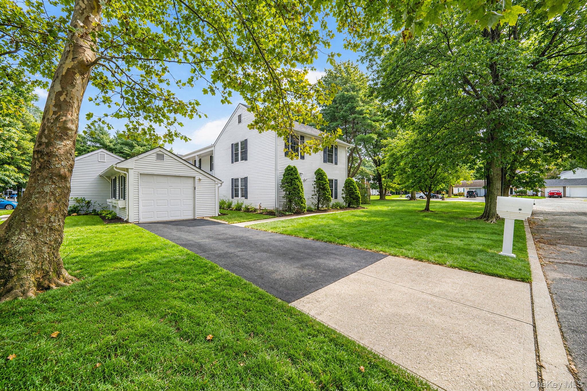 14 Petersburg Court – For Sale photo 2