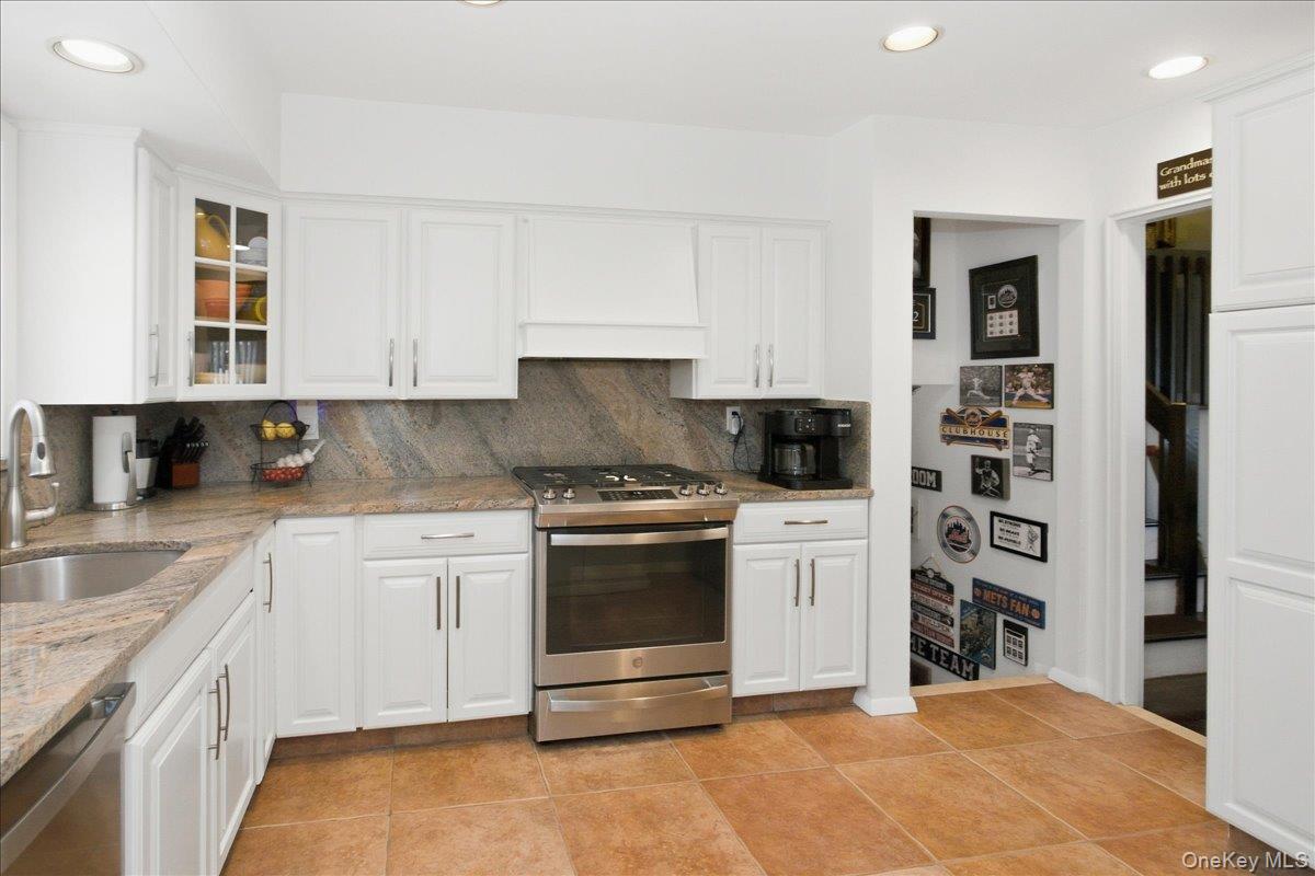 840 Carolyn Court – For Sale photo 9