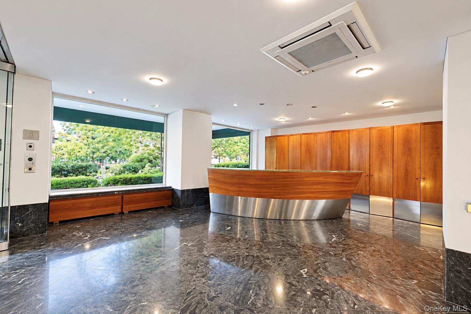 392 Central Park W, Unit 2R photo 3