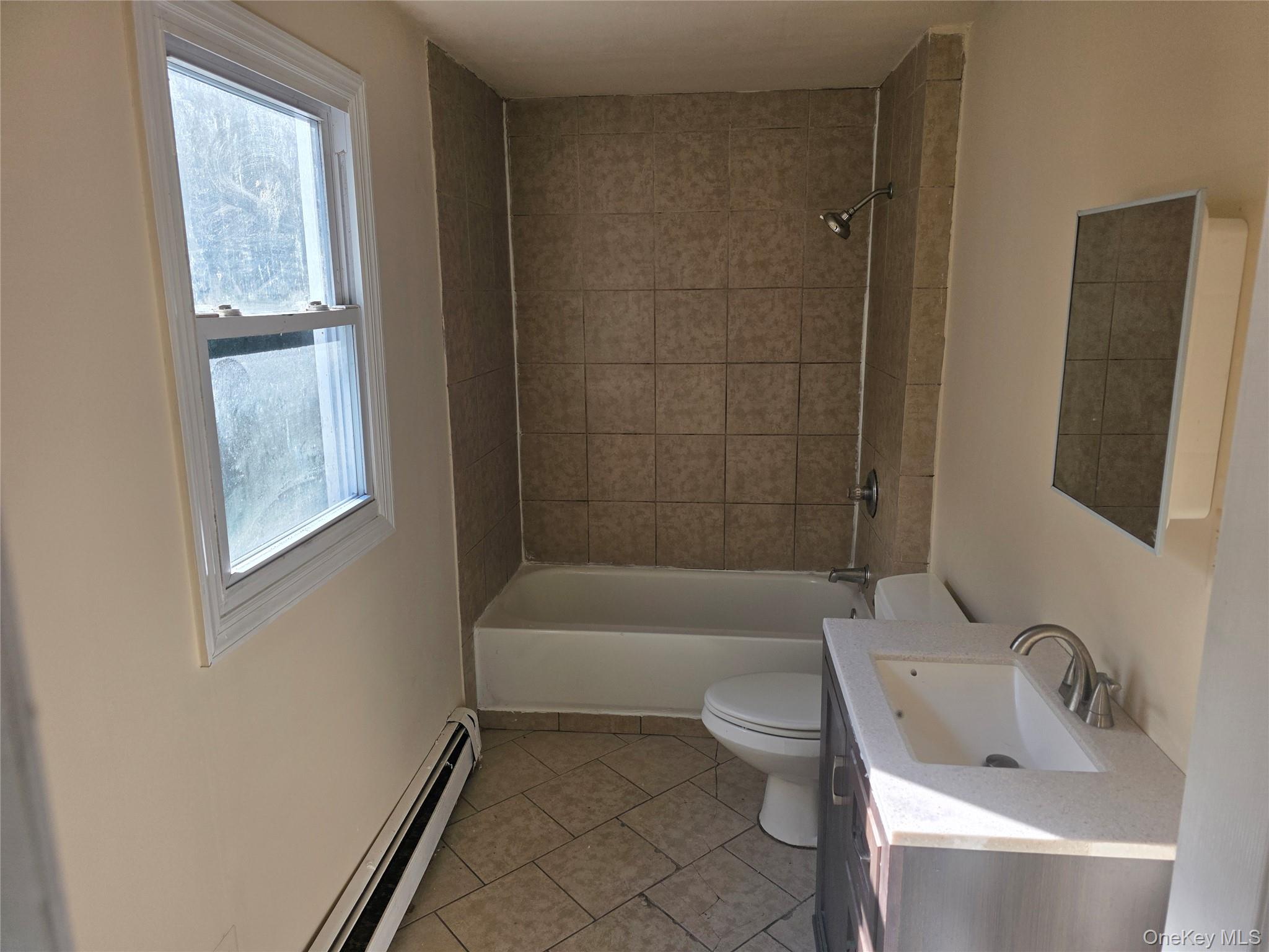 127 W Parmenter Street, Unit 1 photo 2