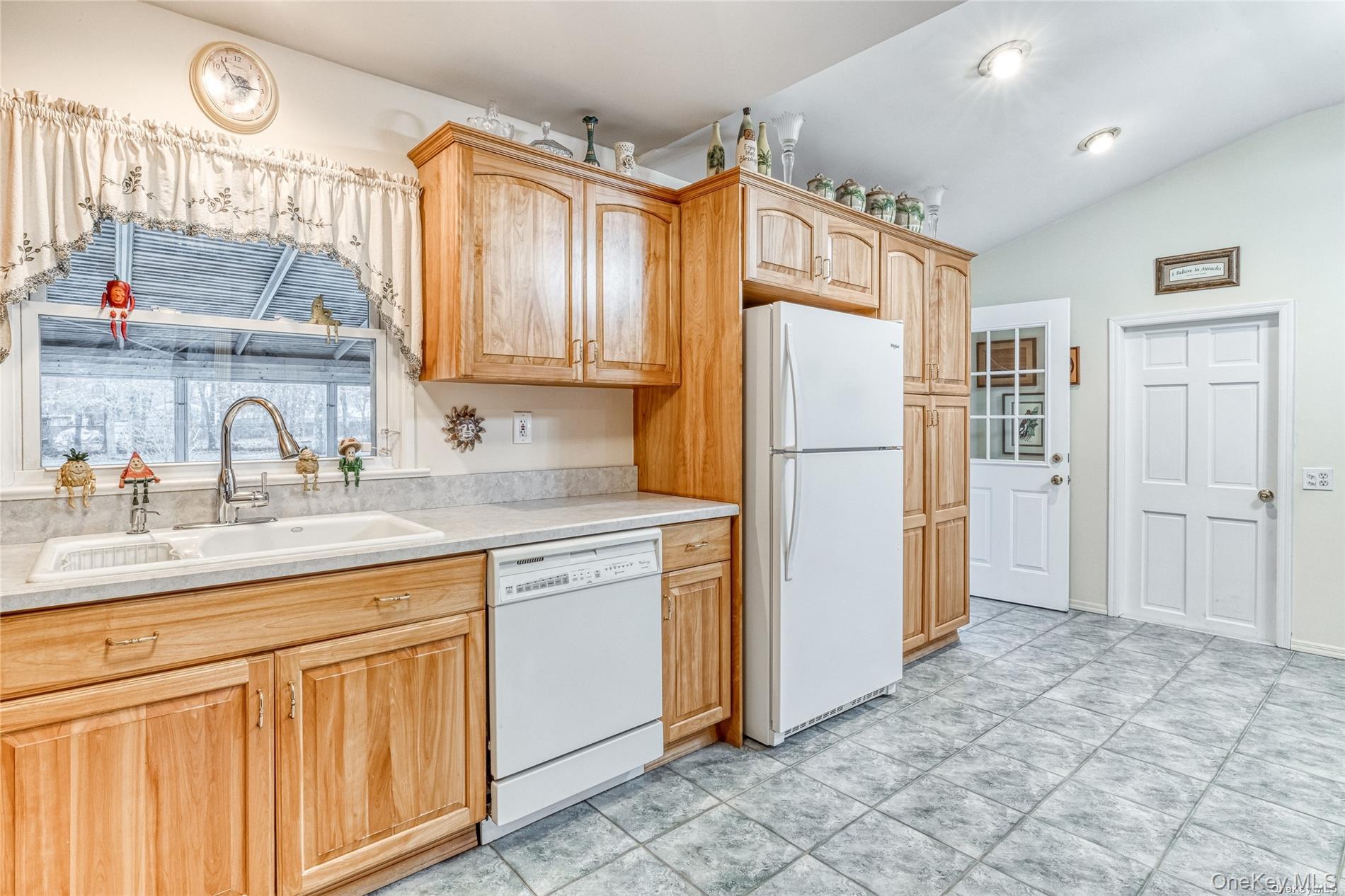 218 N Titmus Drive – For Sale photo 15