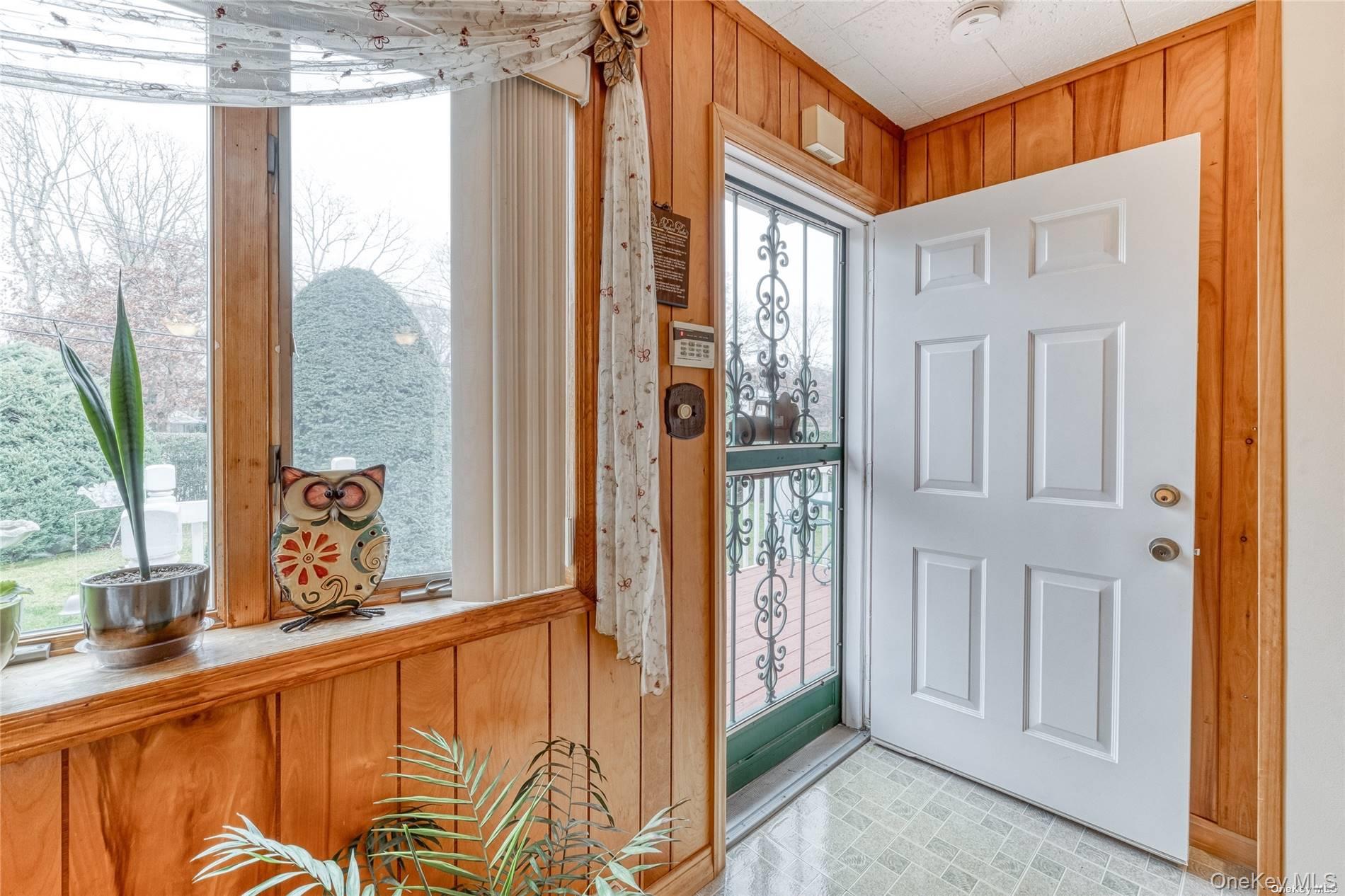 218 N Titmus Drive – For Sale photo 4