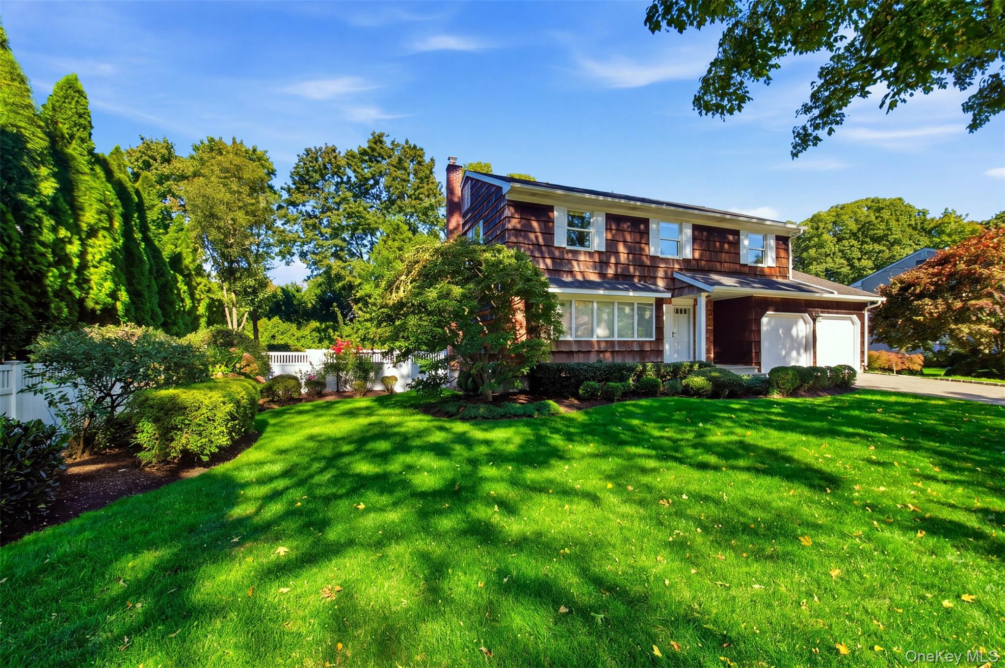 38 Nevinwood Place – For Sale photo 2