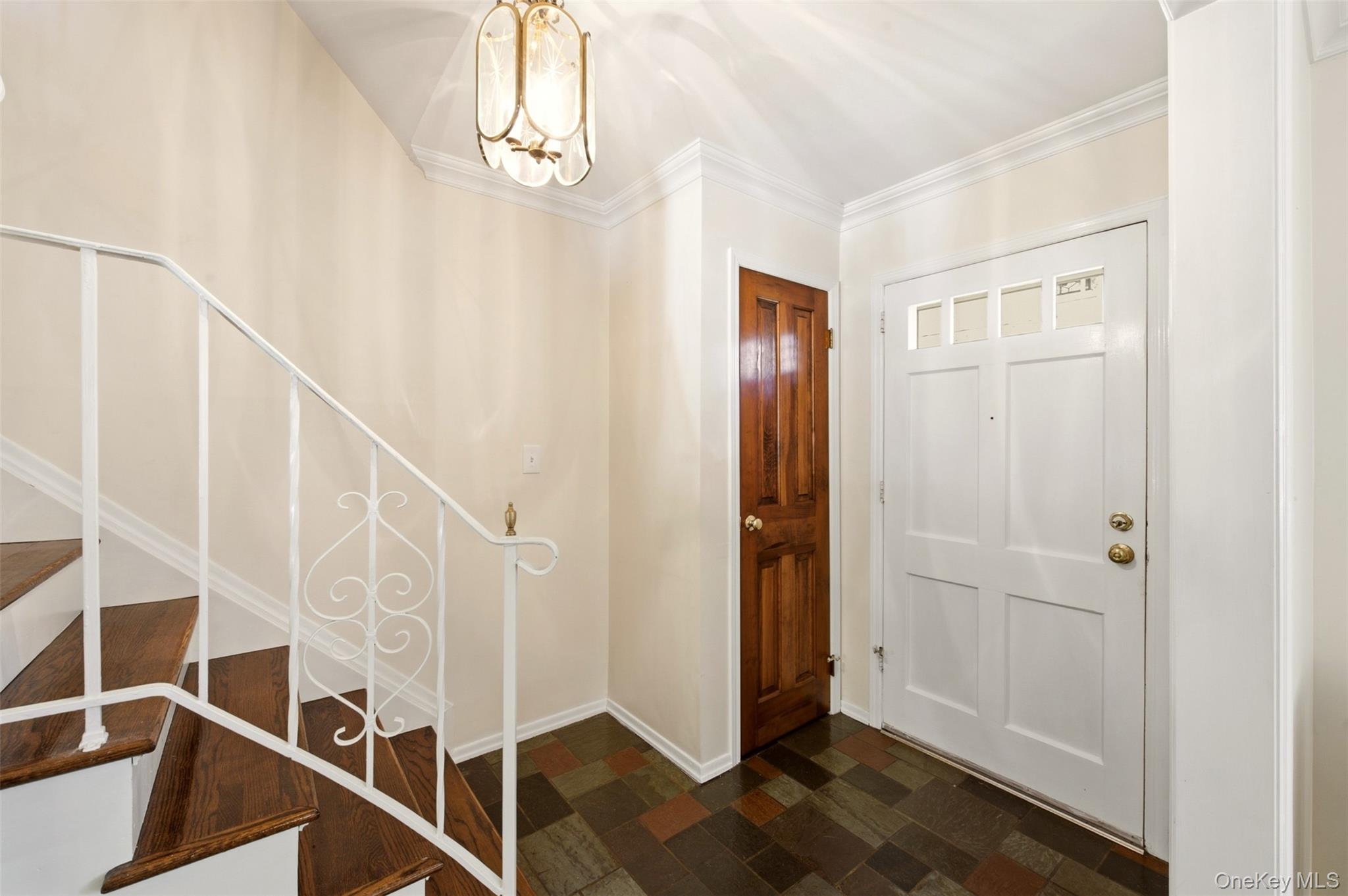 38 Nevinwood Place – For Sale photo 3