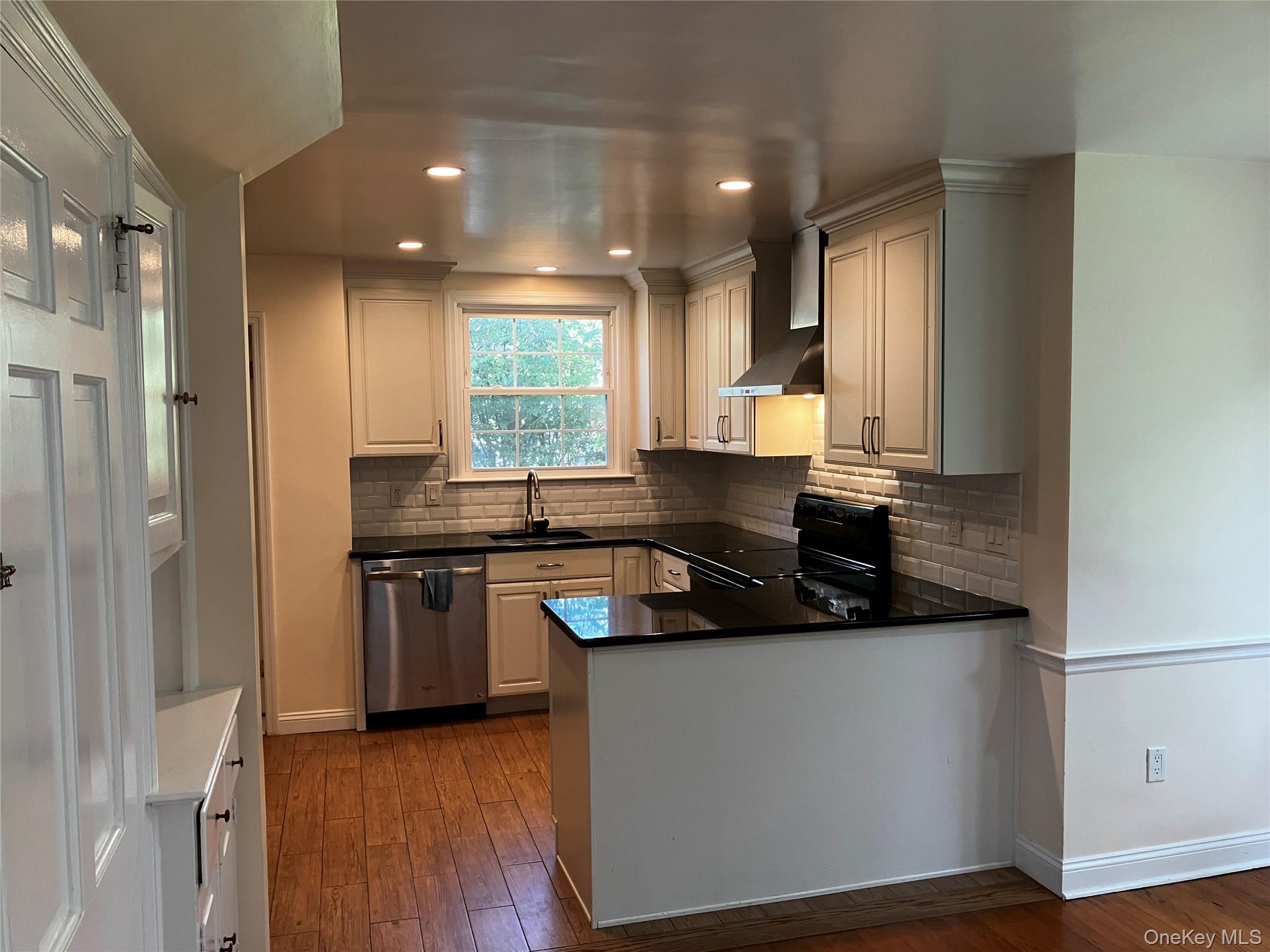 146 Webster Road – For Rent photo 2