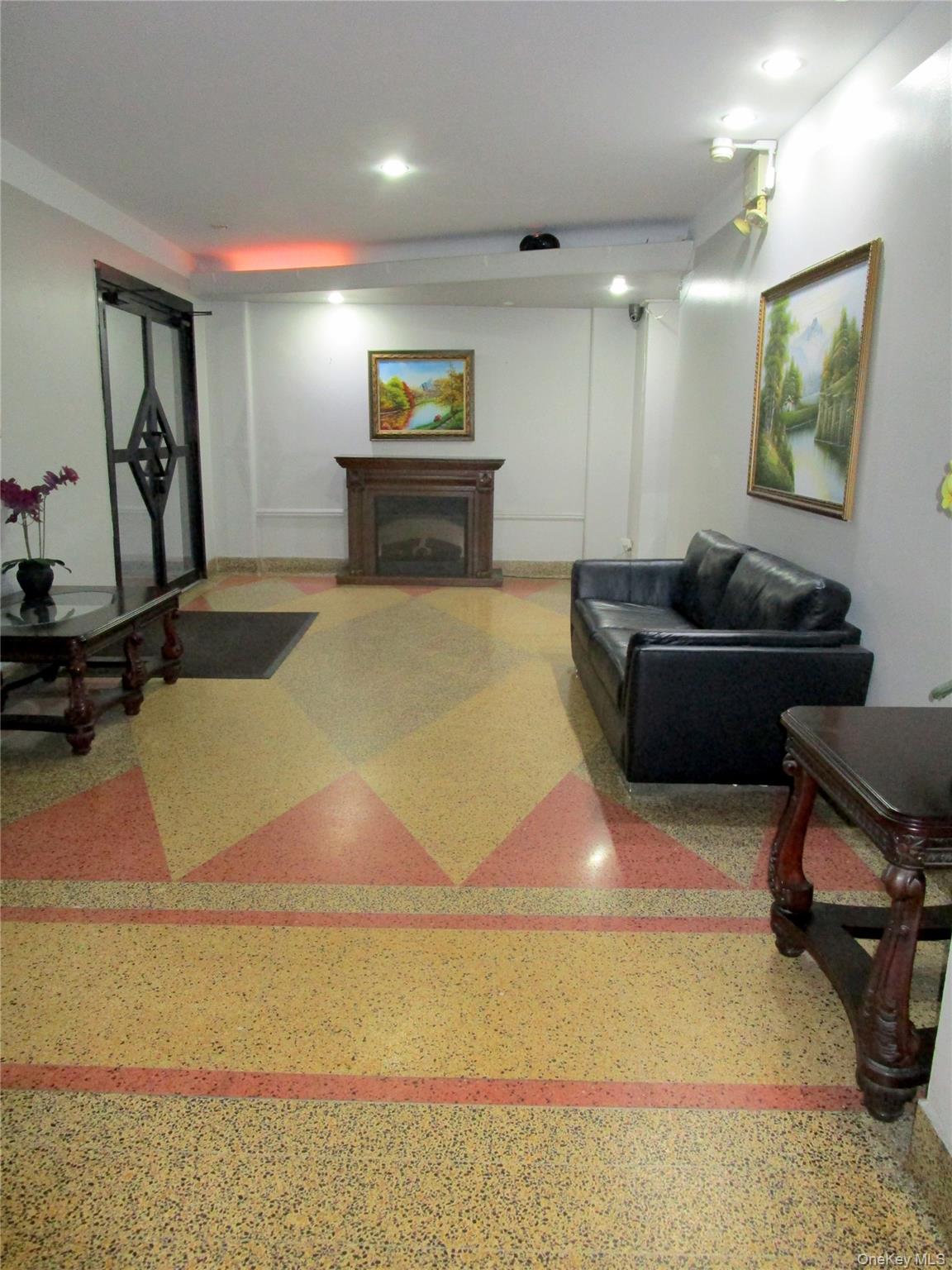 585 Mclean Avenue, Unit 2A photo 2